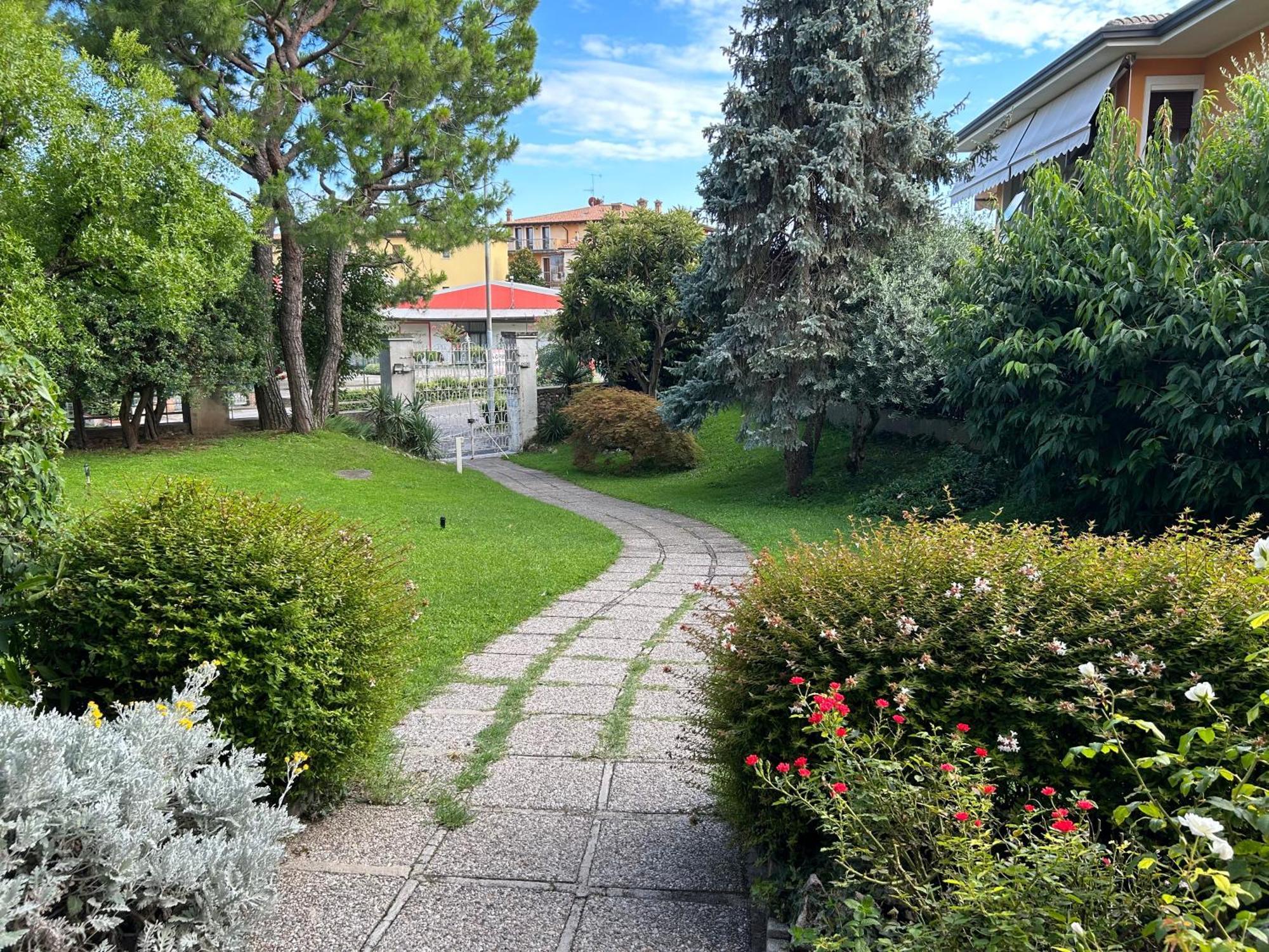 Apartament Gold Garda Desenzano Desenzano del Garda Zewnętrze zdjęcie