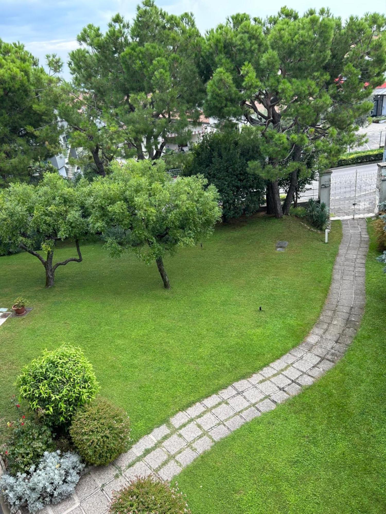 Apartament Gold Garda Desenzano Desenzano del Garda Zewnętrze zdjęcie