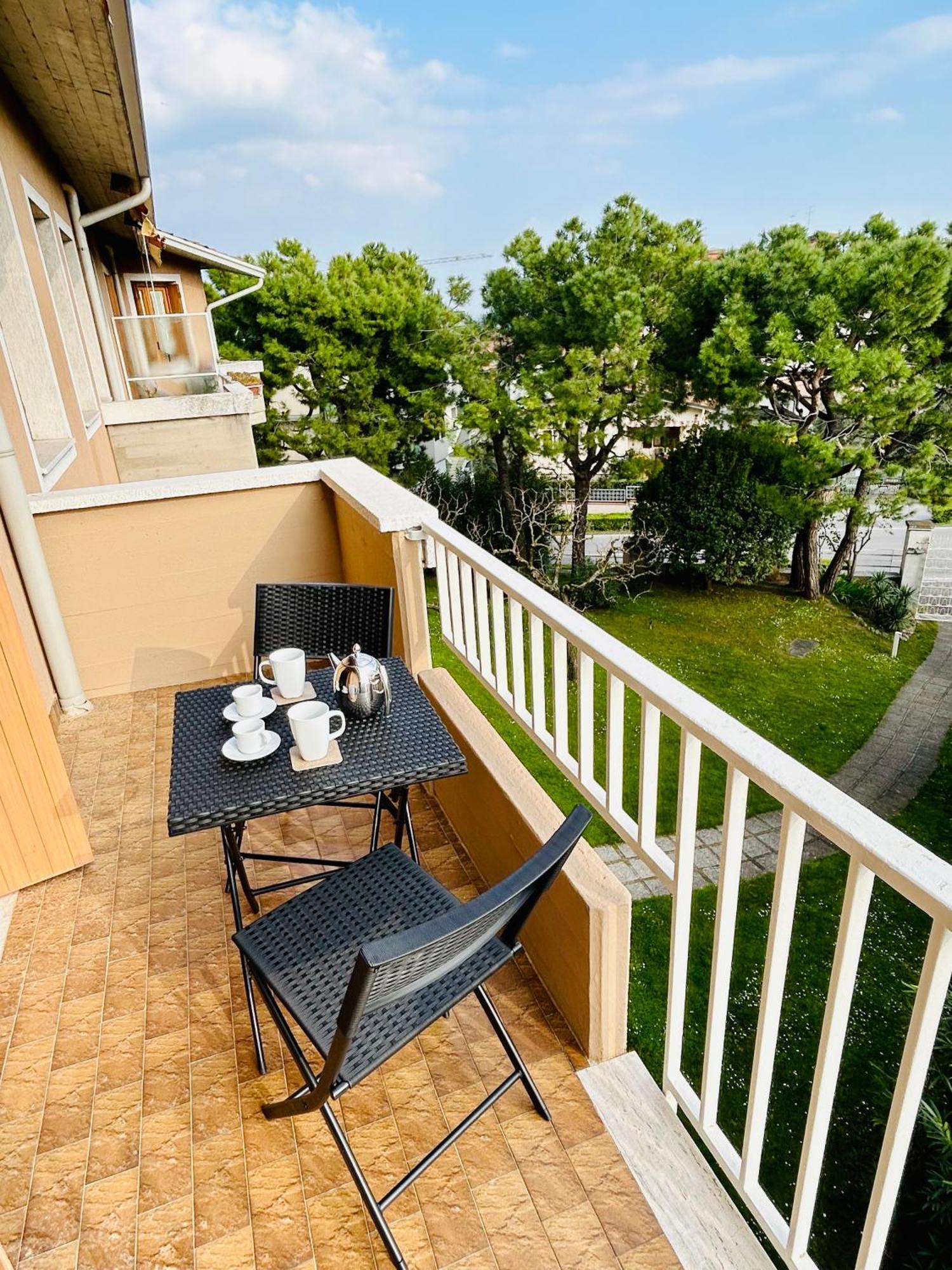 Apartament Gold Garda Desenzano Desenzano del Garda Zewnętrze zdjęcie