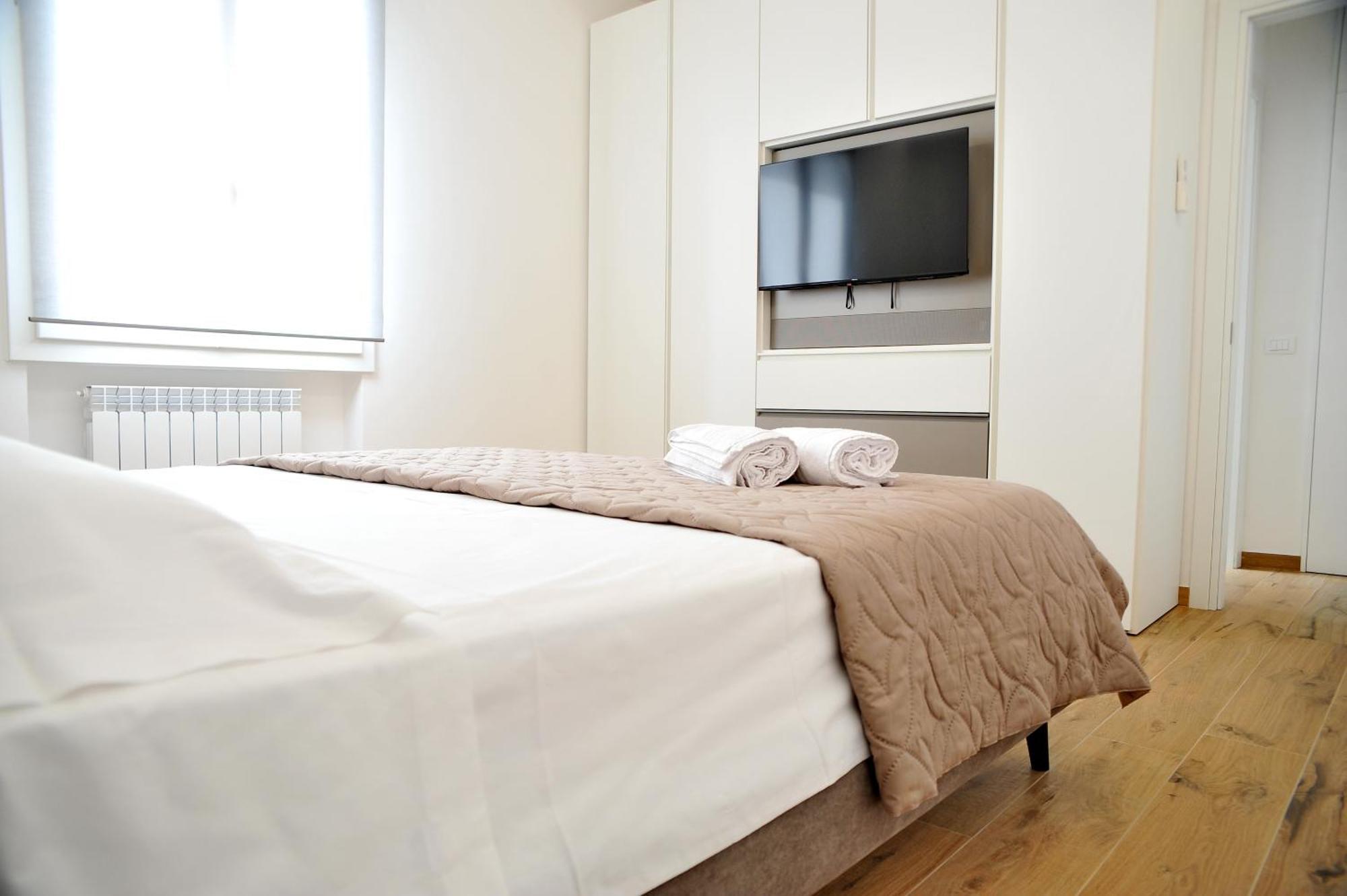 Apartament Gold Garda Desenzano Desenzano del Garda Zewnętrze zdjęcie