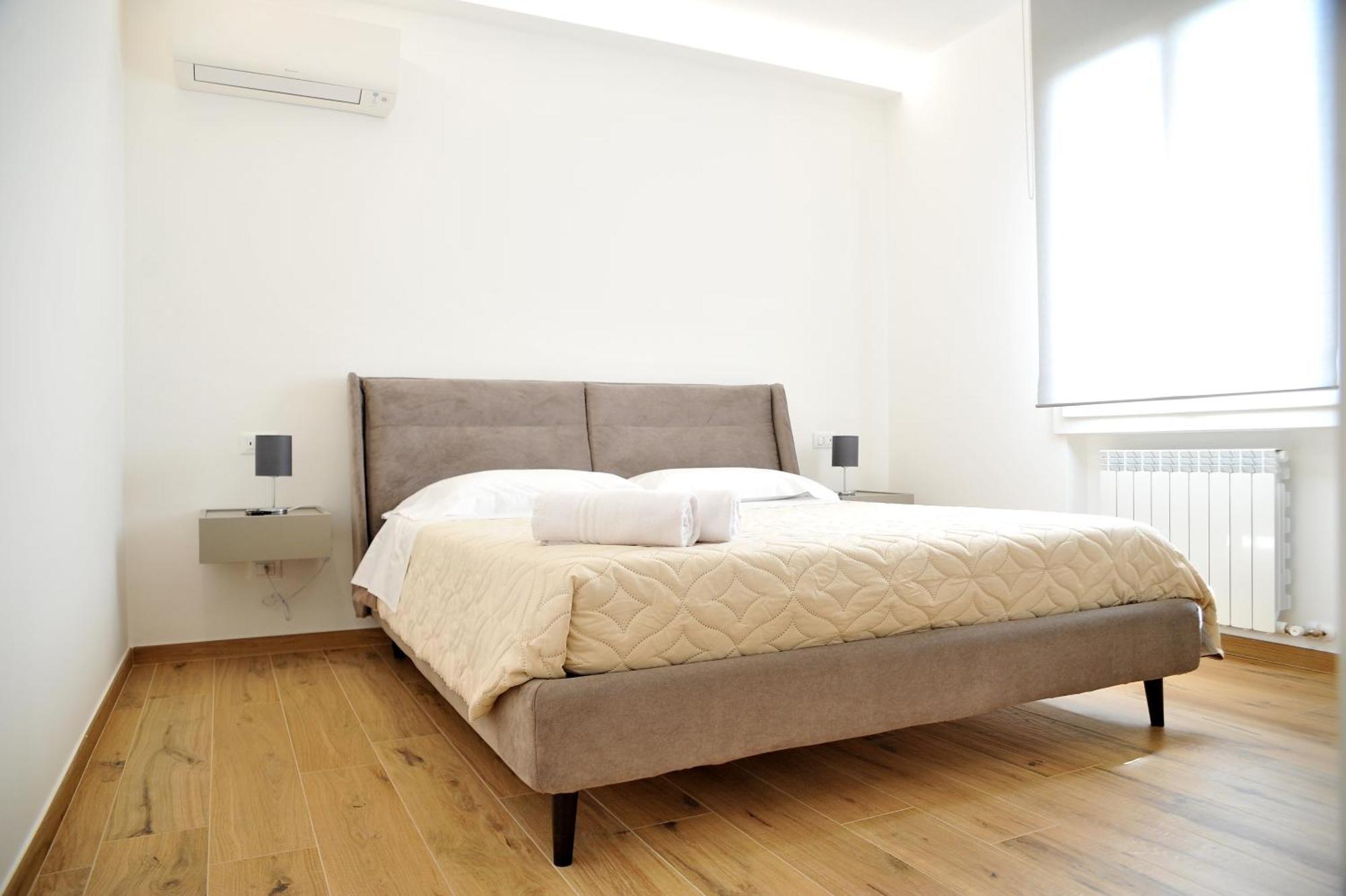Apartament Gold Garda Desenzano Desenzano del Garda Zewnętrze zdjęcie